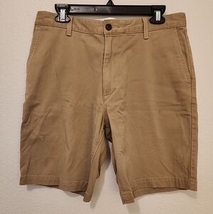 Mens Dockers Kacki /Brown Shorts Sz 34 Waist 19 Lenght